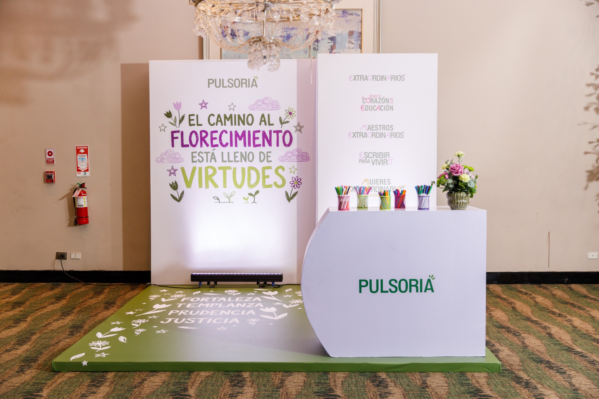 Stand de Pulsoria: El camino al florecimiento está lleno de virtudes